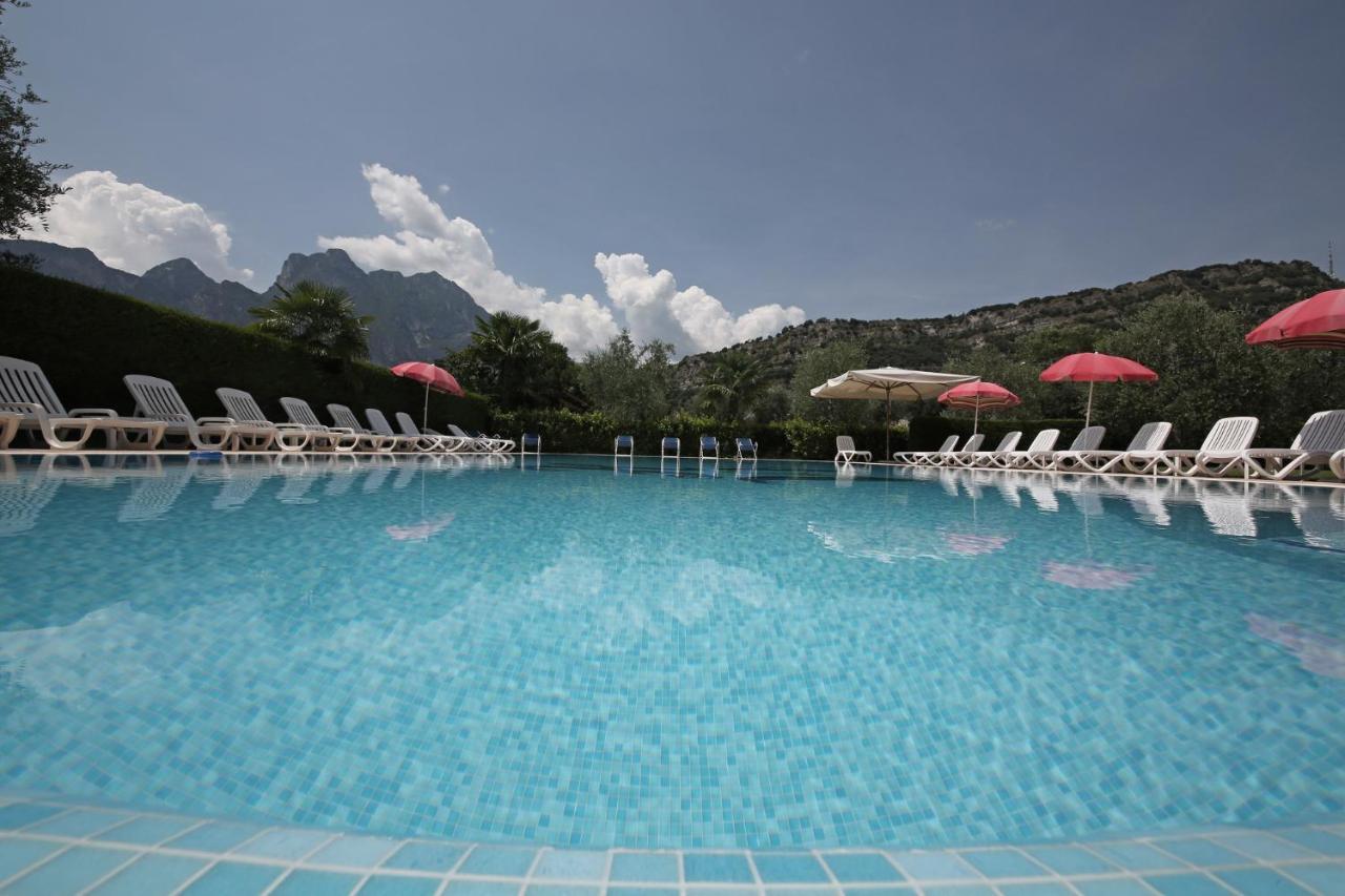 Hotel Villa Verde Torbole Sul Garda Eksteriør billede