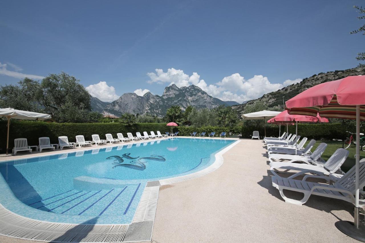 Hotel Villa Verde Torbole Sul Garda Eksteriør billede