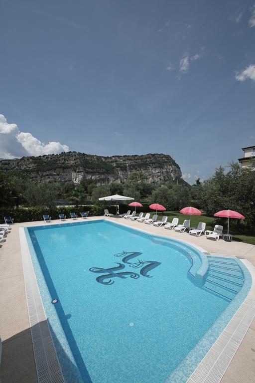 Hotel Villa Verde Torbole Sul Garda Eksteriør billede