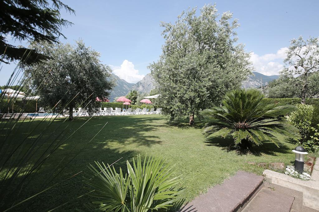 Hotel Villa Verde Torbole Sul Garda Eksteriør billede